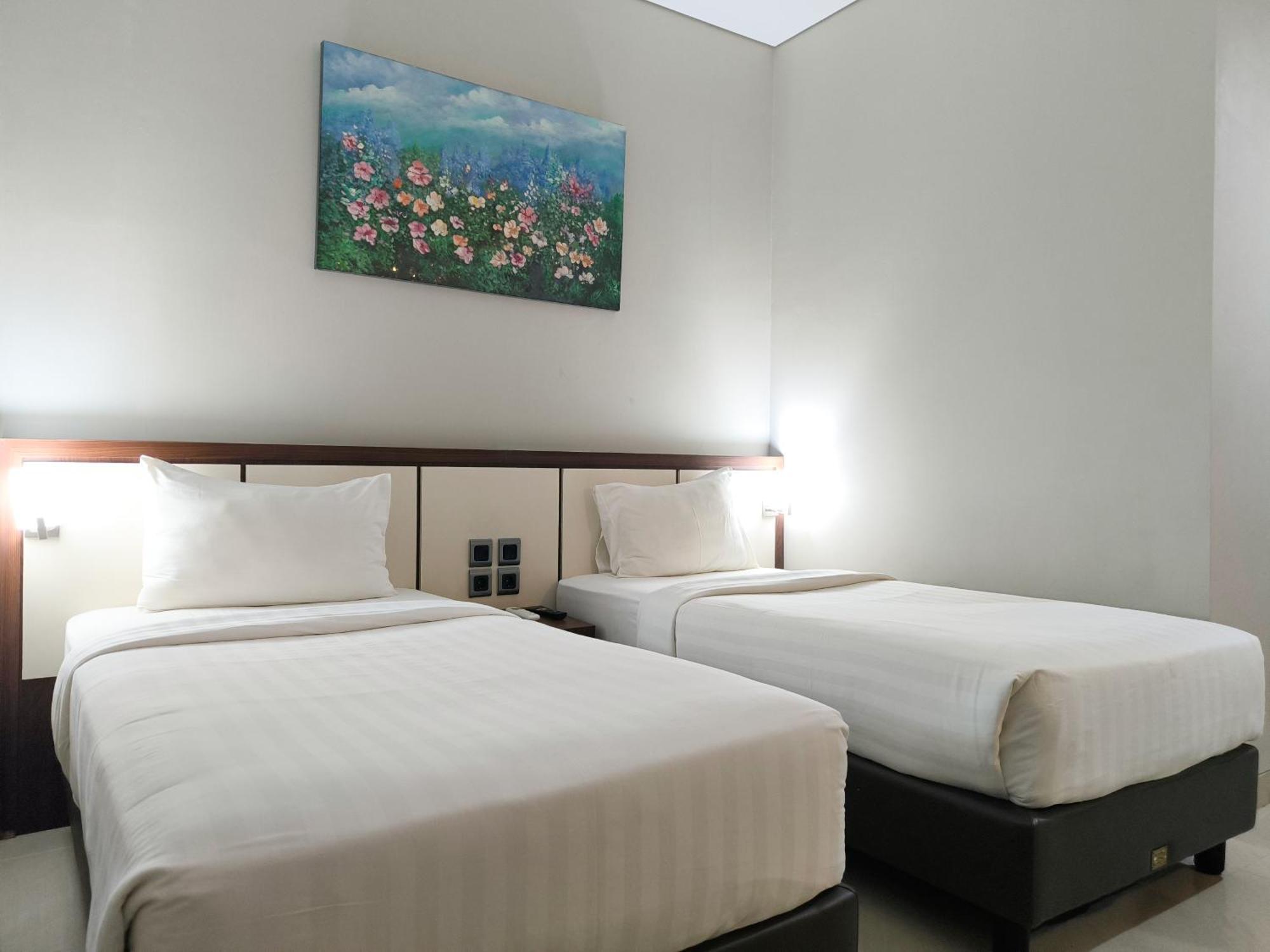 Rylich Panorama Hotel Sorong Szoba fotó