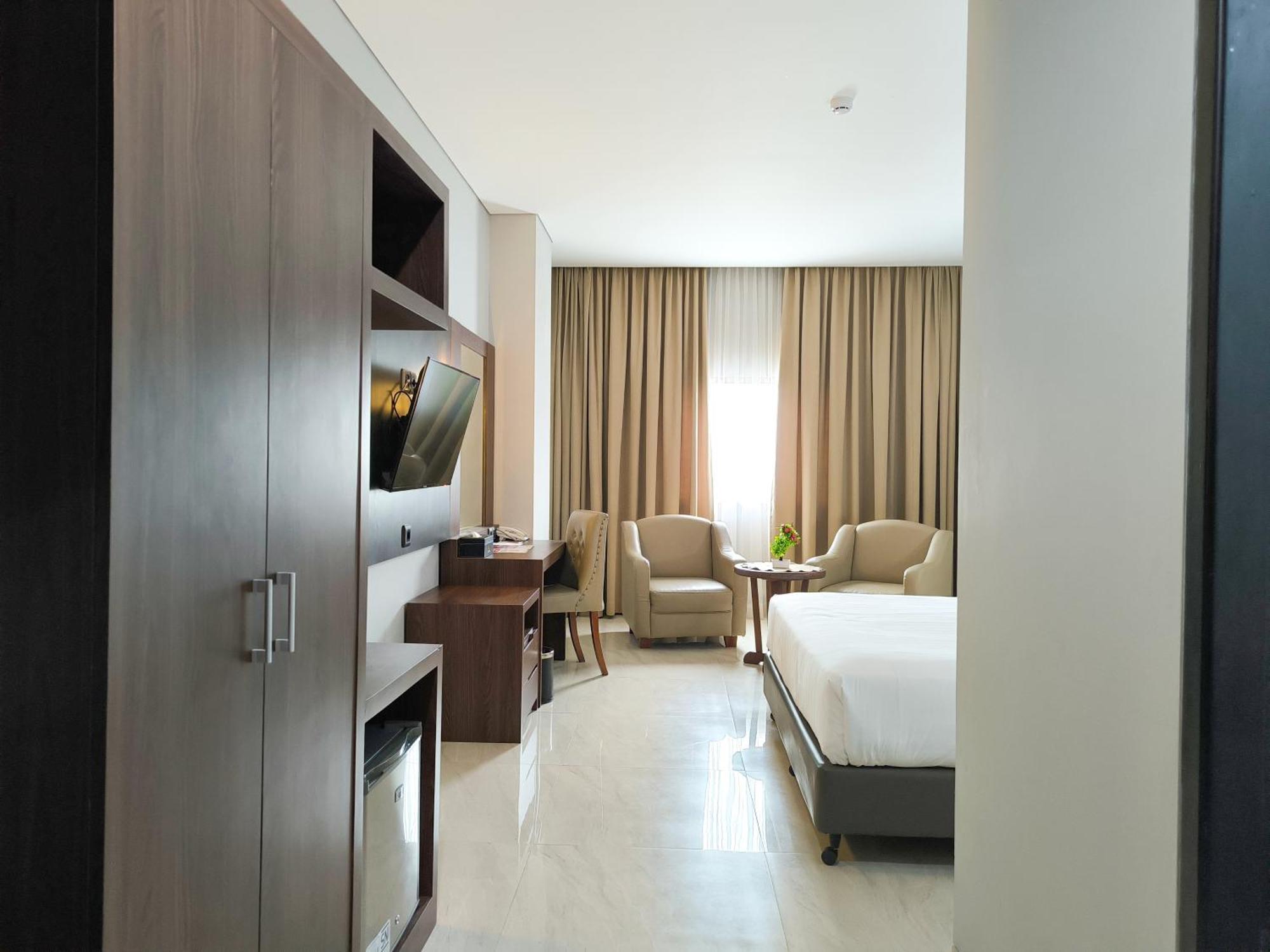 Rylich Panorama Hotel Sorong Szoba fotó